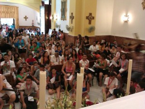 Peregrinos del mundo en el Santuario de la Patrona-w1289-h1289