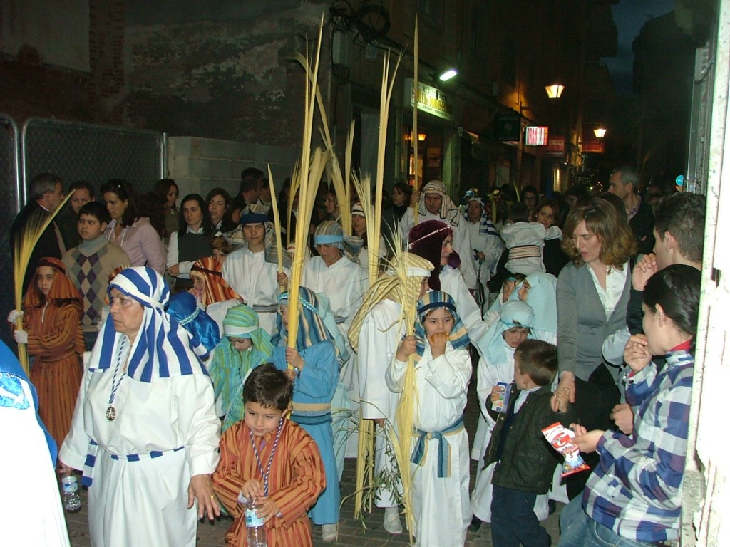 Domingo4-w1289-h1289