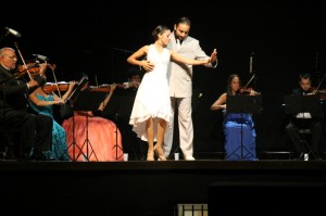 TANGO SHOW LA PORTEÑA Y ORQUESTA ARCOS BUENOS AIRES EN ALMUÑECAR -w1289-h1289