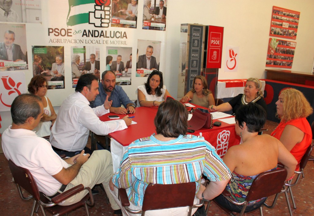 Momento reunión representantes socialistas Costa Tropical-w1289-h1289