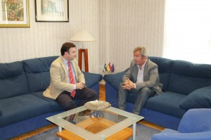 ALCALDE DE SALOBREÑA (izq.) Y PRESEIDENTE MANCOMUNIDAD