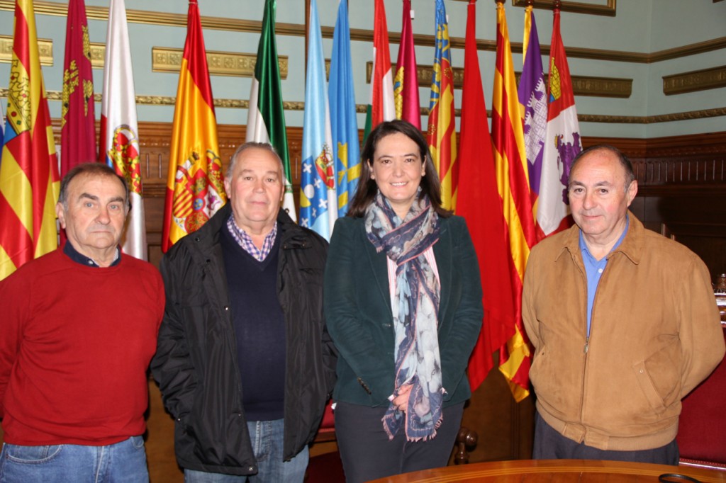 Luisa y Asociacion Cabalgata-w1289-h1289