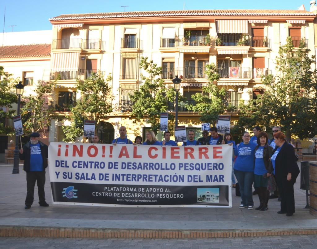 El PSOE exige a Diputación que no cierre el Centro de Desarrollo Pesquero y evite los despidos