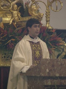 Enmanuel Vega nuevo sacerdote