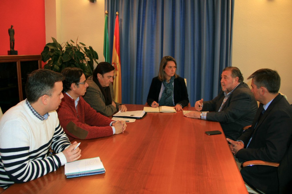 Ayuntamiento, Puerto y agentes socioeconómicos se unen para hacer frente común y blindar la línea marítima Motril-Melilla