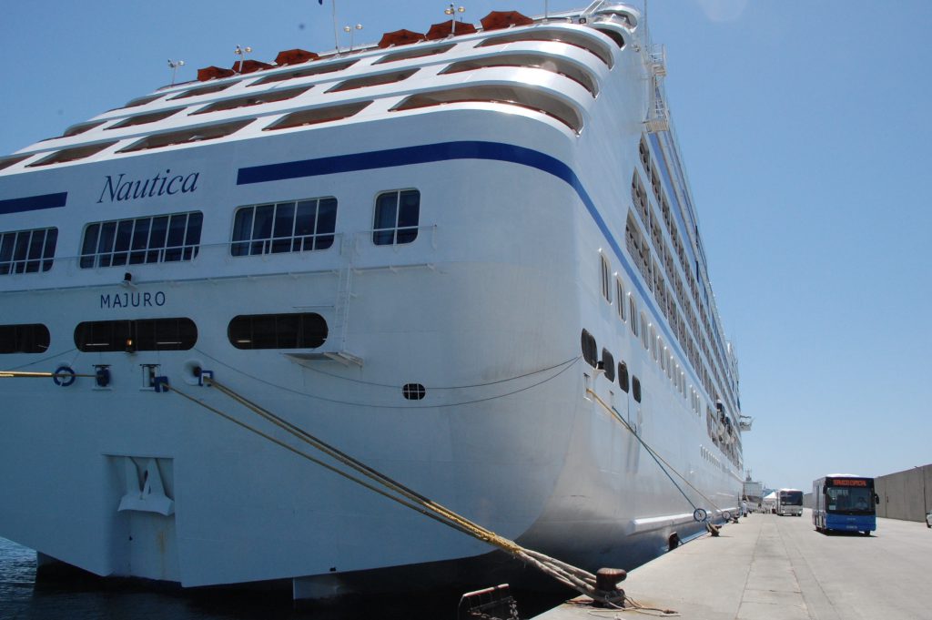 El crucero de lujo Náutica escala mañana en Motril por segunda vez mientras que la naviera lo ha hecho en cuatro ocasiones este año