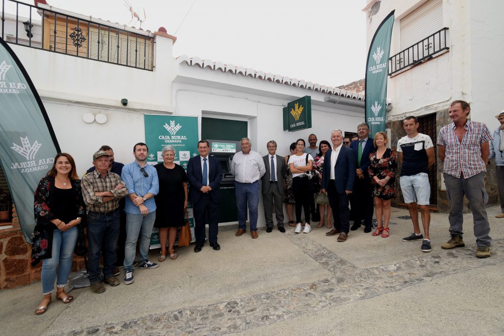 Rubite cuenta con cajero automático por primera vez