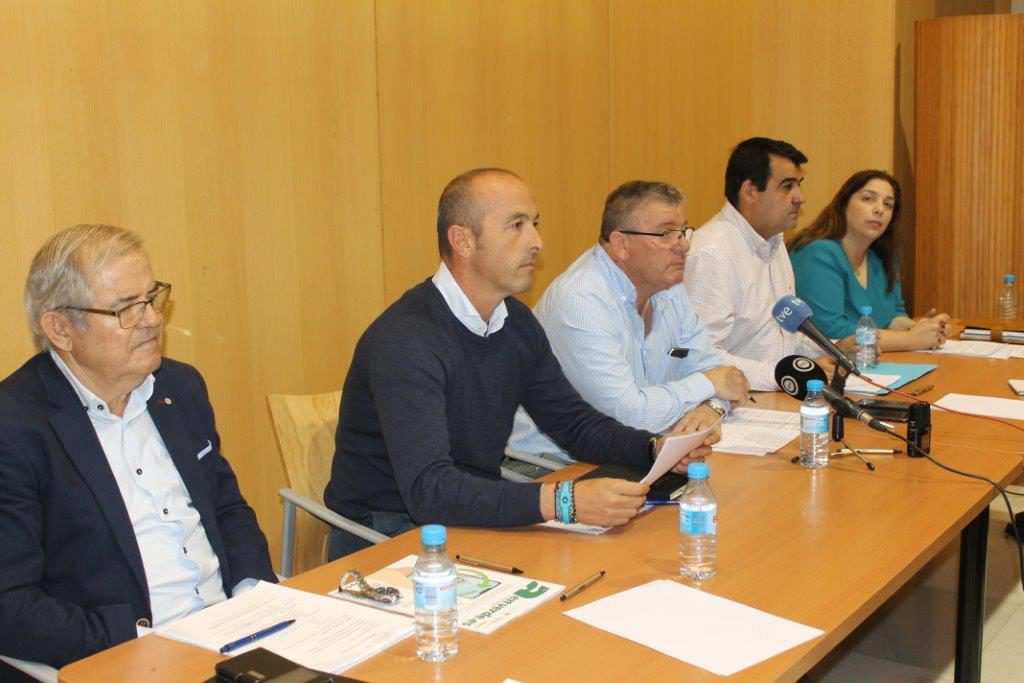 Movilización total del sector para denunciar la inactividad de las administraciones ante el estado crítico de la horticultura