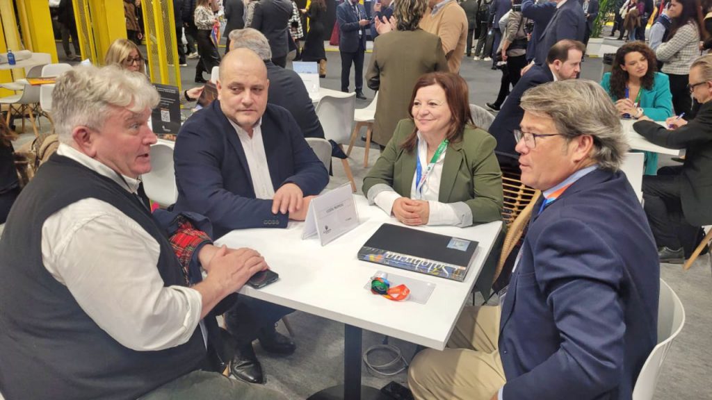 Salobreña inicia Fitur con la premisa de buscar inversores para “desencallar” el suelo hotelero