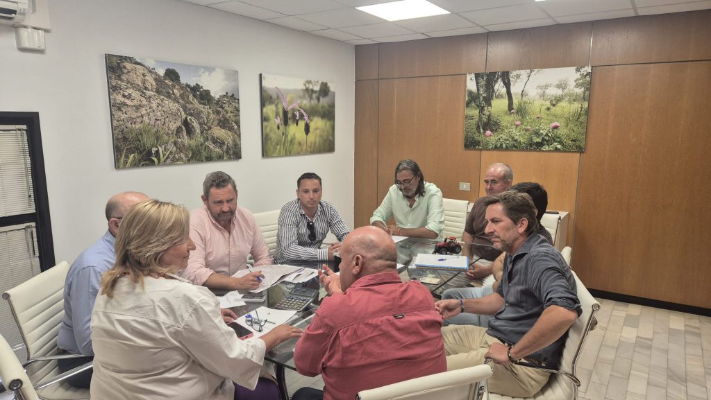 El Ayuntamiento de Almuñécar muestra todo su apoyo a la Comunidad de Regantes de Río Verde