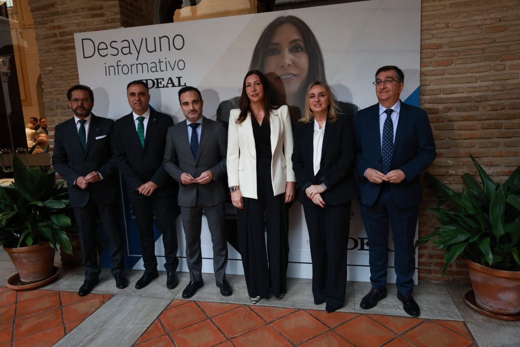 Andalucía cierra 2025 con una «cifra histórica» en dependencia, «el menor tiempo de espera de los últimos 15 años»