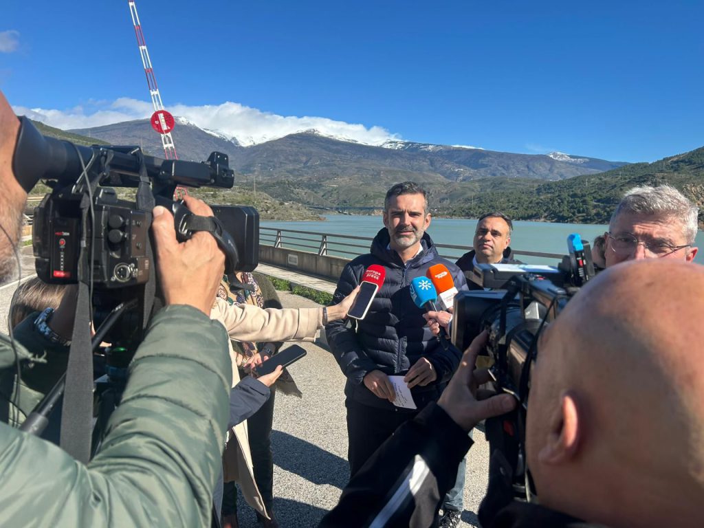 Fernández-Pacheco: «La Junta ha invertido en el sistema Béznar–Rules 4,7 millones de euros en obras de prevención y gestión de catástrofes que finalizaron en diciembre de 2022»