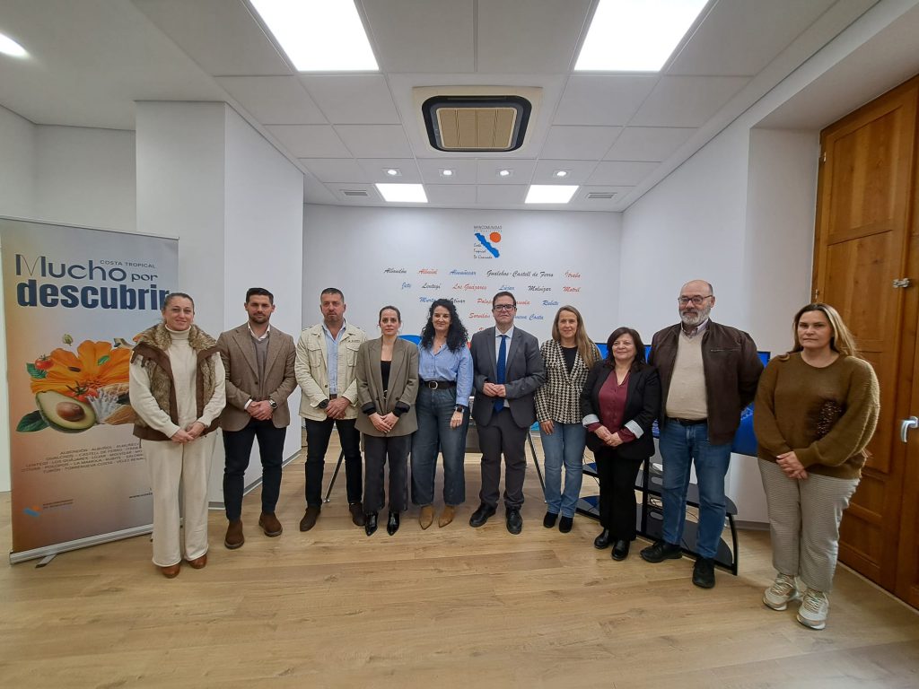 Playas accesibles en la Costa Tropical: enfocado a personas con discapacidad visual a través de un sistema pionero de autonomía acústica y seguridad inteligente