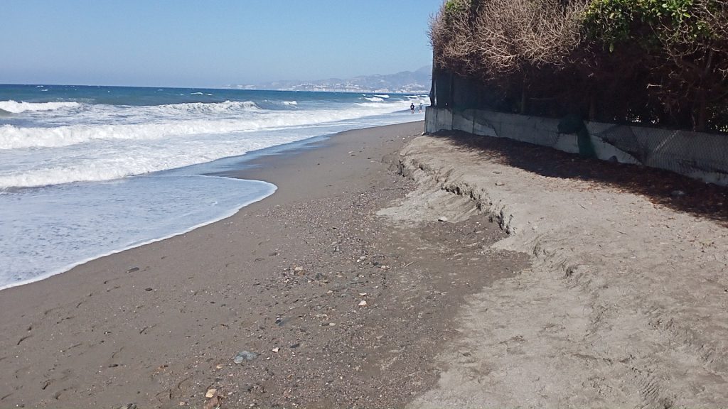 Lunes de viento y temporal de poniente en la Costa Tropical