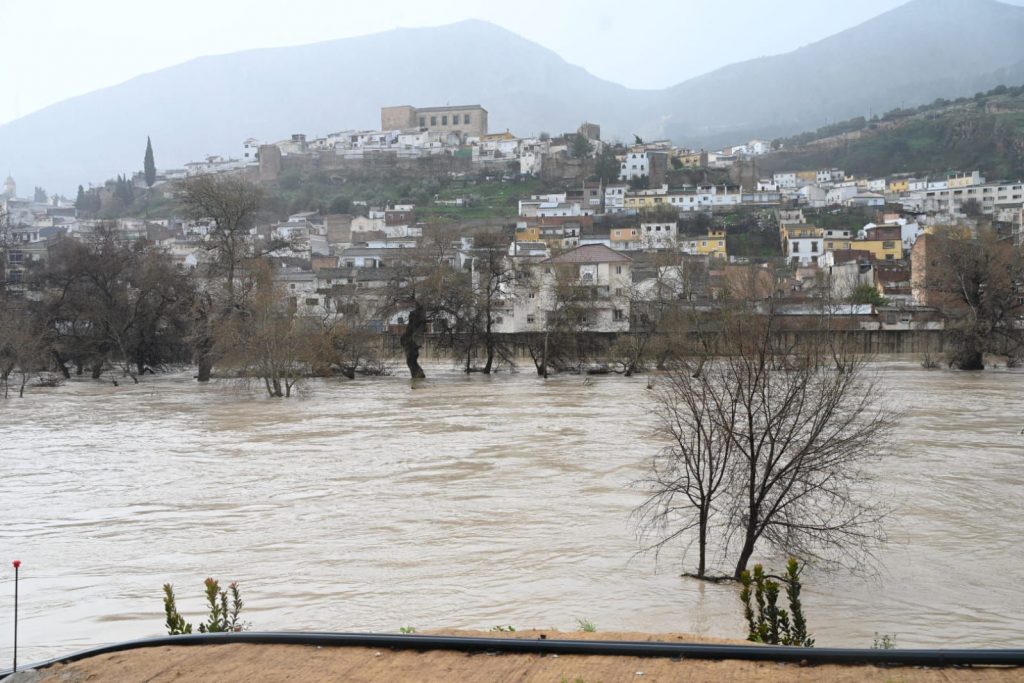La cifra de desalojados desciende a 3.330 afectados en Andalucía