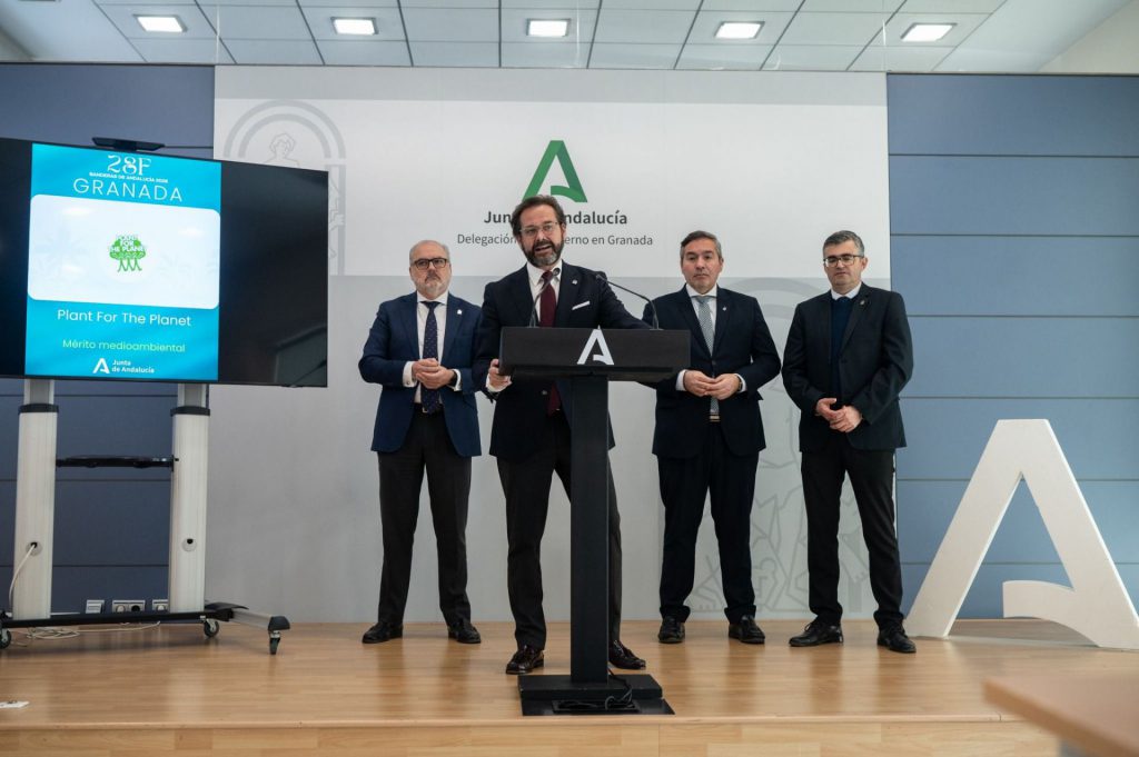 Cáritas, Juan Habichuela y Las Tinajas, entre los granadinos galardonados con motivo del Día de Andalucía