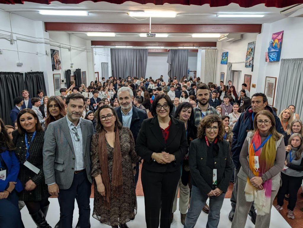 Un total de 120 alumnos de 24 centros granadinos participan en la Fase Provincial del V Torneo de Debate Educativo