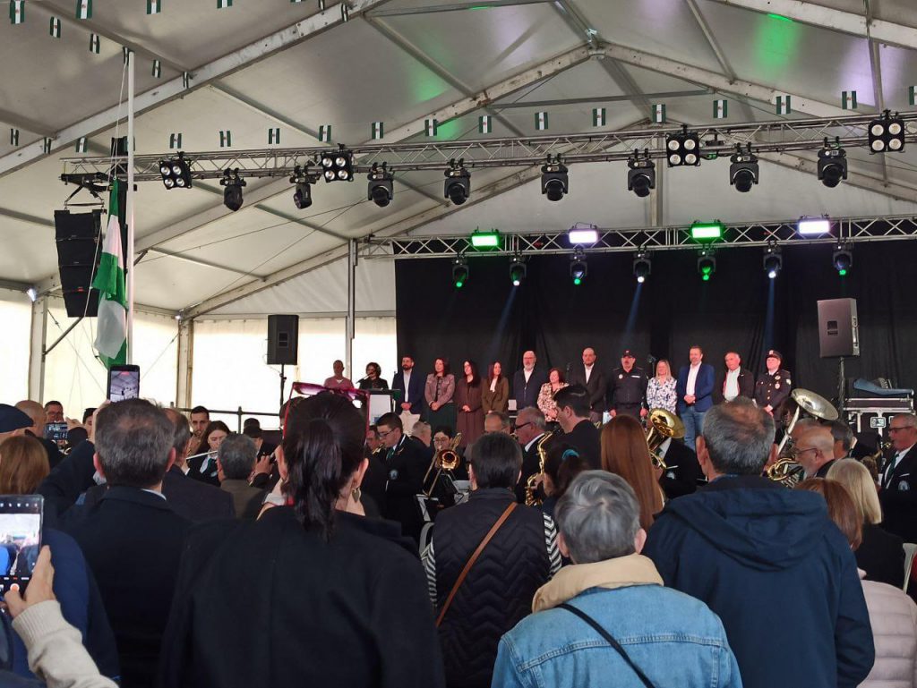 Salobreña celebra el Día de Andalucía con la inclusión como bandera