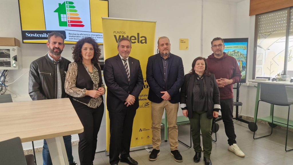 La Junta refuerza en Salobreña el acceso a las competencias digitales con el nuevo Punto Vuela